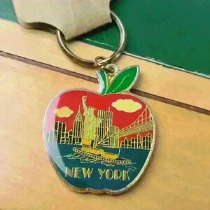 New York apple 🍎  Keychain
